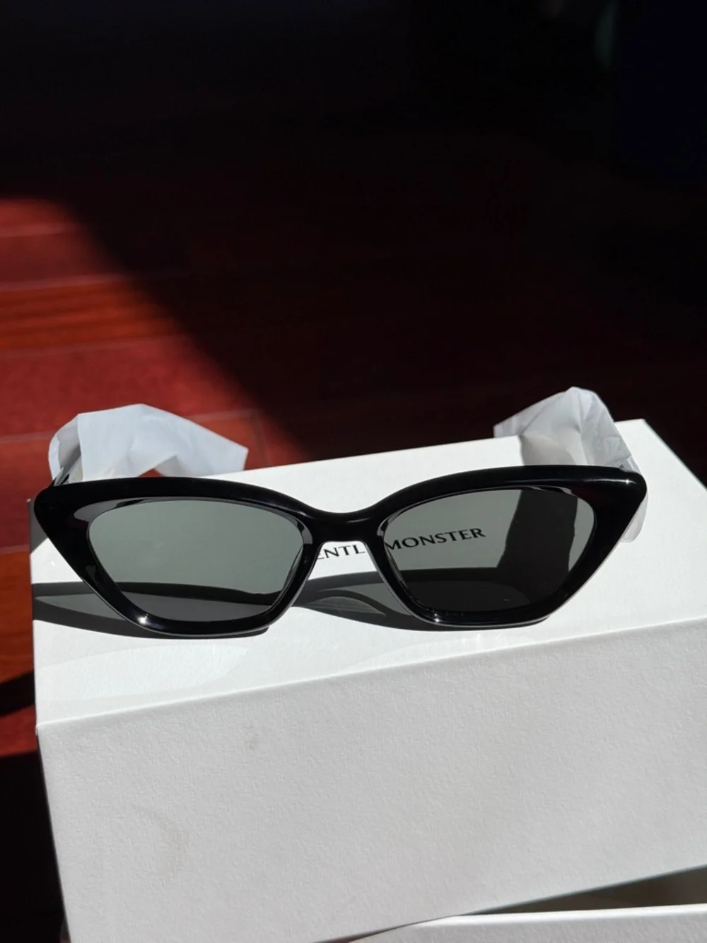Gentle Monster Black Terra Cotta Sunglasses - Picture 1 of 10